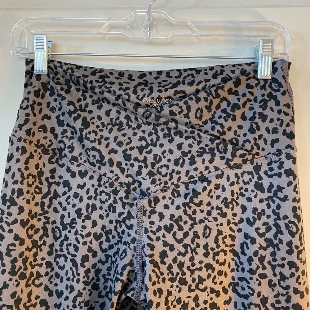 Evolution and Creation Cheetah Tank and Leggings Set, size Large - Picture 9 of 14